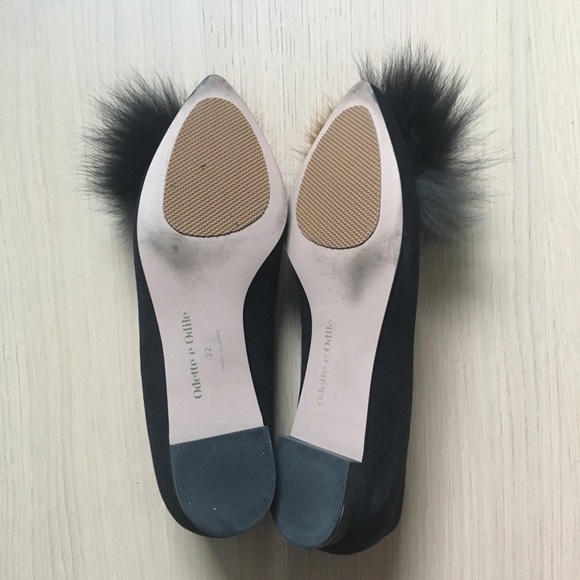 Black flats with fur pom pom clip on - Picture 3 of 4